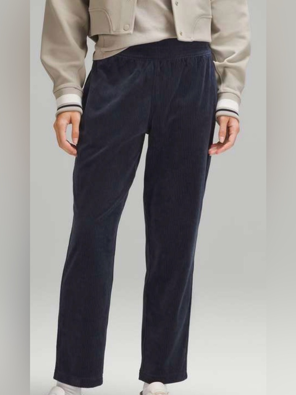 Lululemon Scuba Mid-Rise Straight-Leg Pant 7/8 Length *Velvet Cord size 4